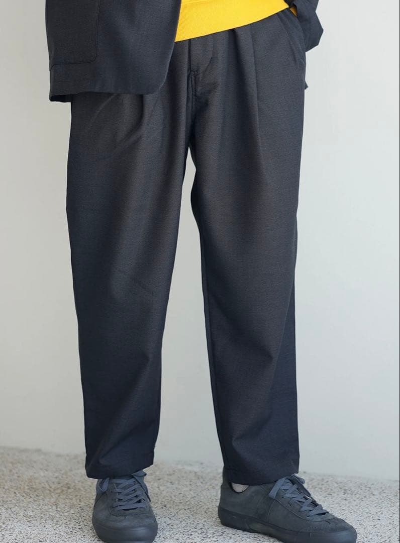 最終値下新品25AW STILL BY HAND グレー2タックテーパードパンツ