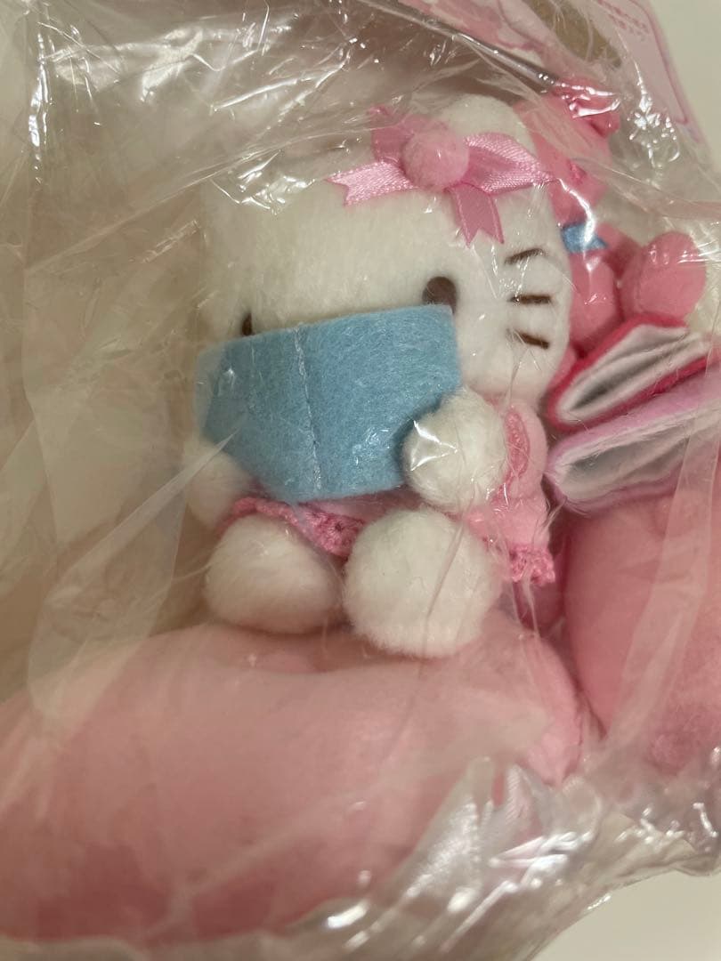 S*ね様 新品　完売品　貴重　Hello Kitty シューキーパー　Sanri