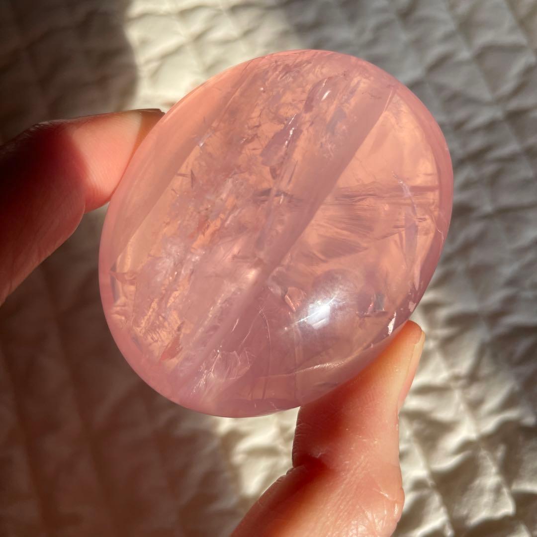 マダガスカル産　ローズクォーツ　パーム