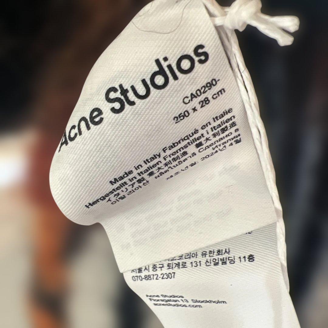 Acne Studios ダークグレー オレンジ マフラー