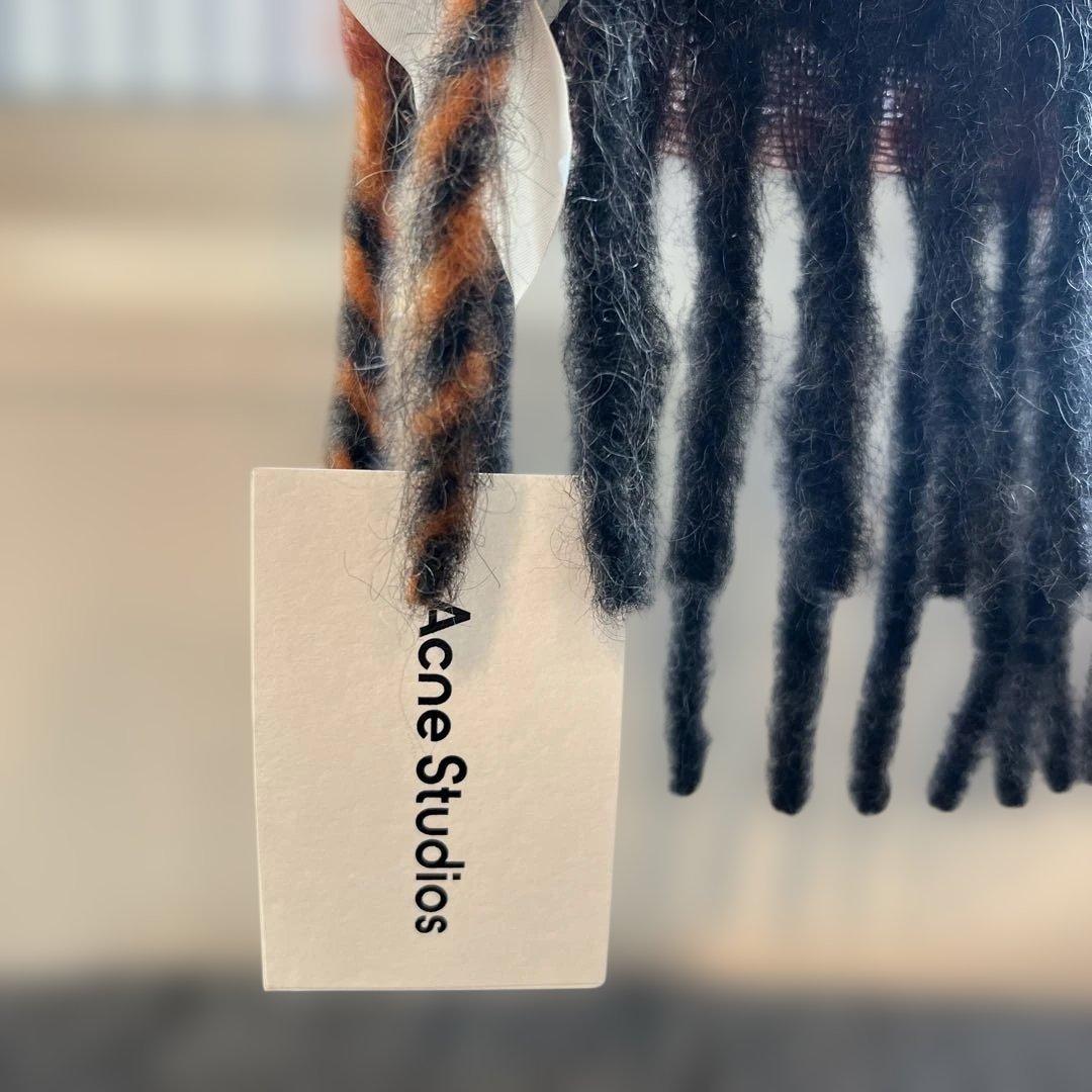 Acne Studios ダークグレー オレンジ マフラー