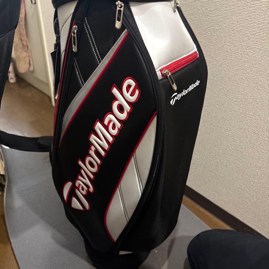 【はなこ】TaylorMade キャディバッグ ブラック・シルバー・レッド