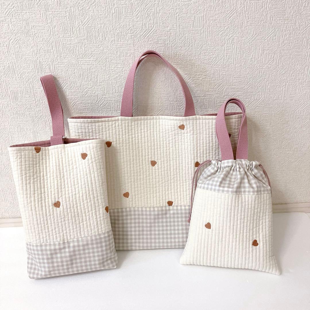 レッスンバッグ 上履き入れ　給食袋　ヌビ　ハート刺繍
