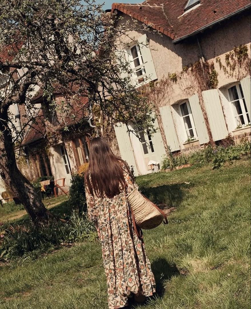 花柄ロングドレス 長袖 フリル付き