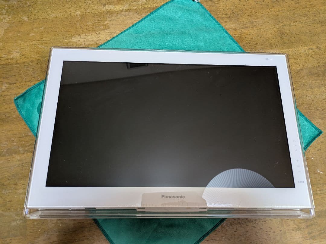 Panasonic ポータブルテレビ ビエラ　UN-15E5D　中古