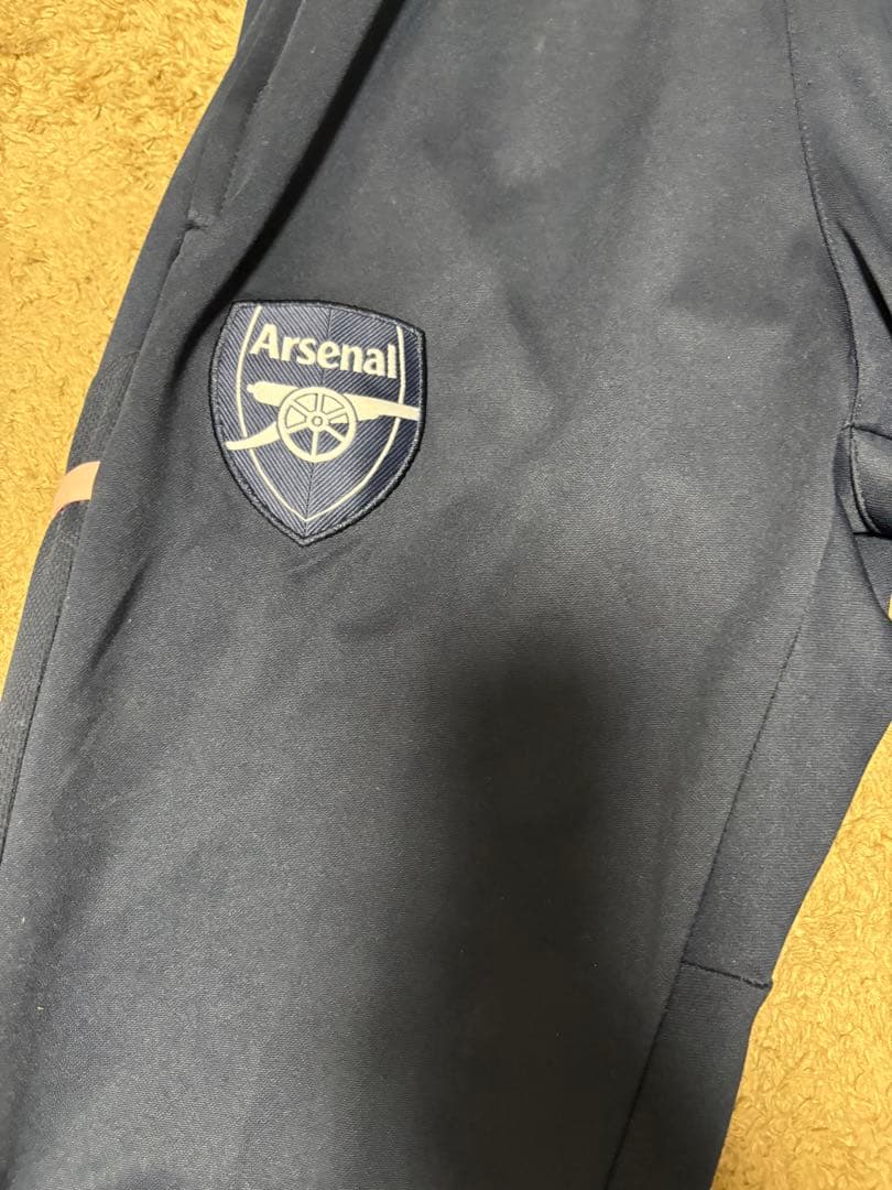 アーセナル　22/23 トレーニングウェア　Sサイズ 上下セット