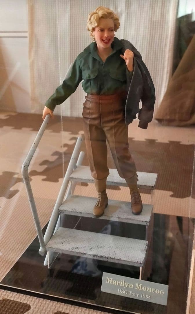 ＸPULUSMODELS 塗装完成品 1/8マリリン・モンロー フィギュア