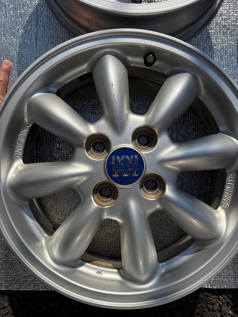 セール　ミニライト 15インチ　4本セット（送料別）