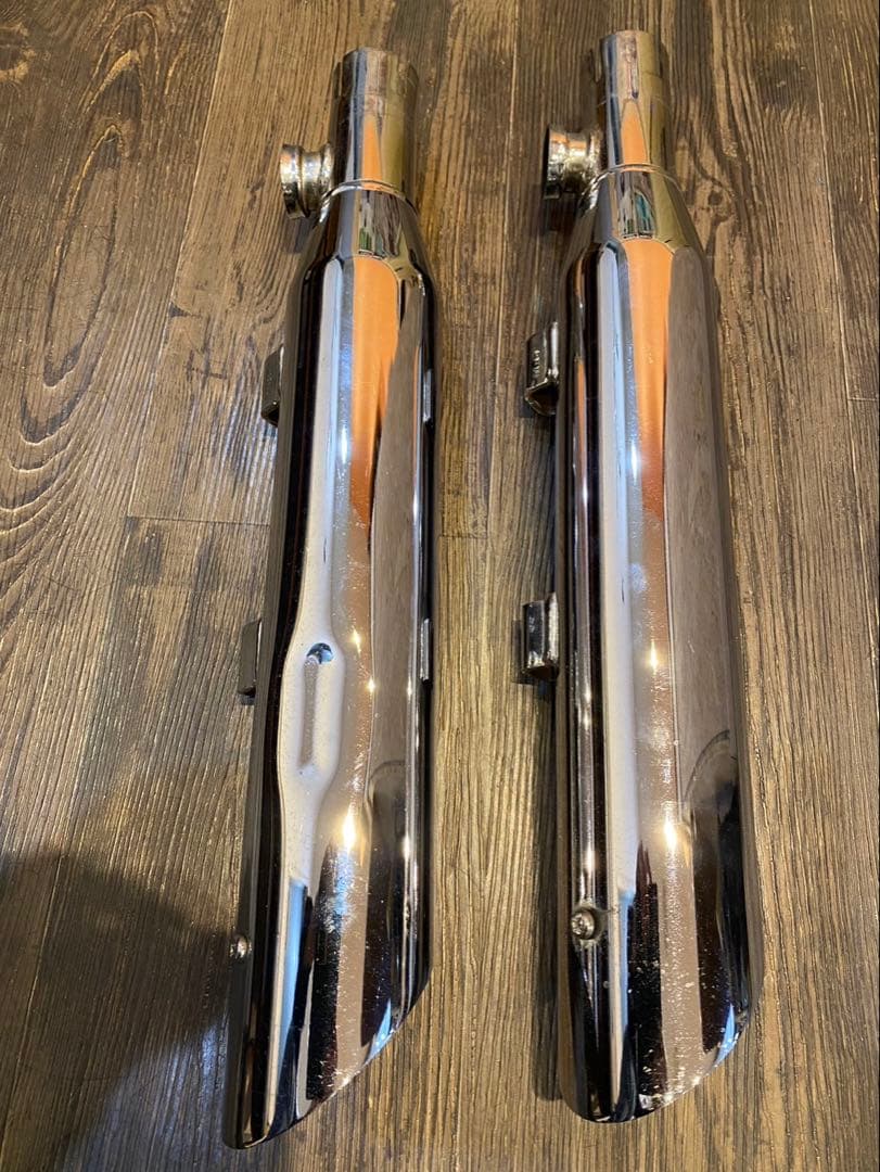 Screamin' Eagle II デュアルマフラー