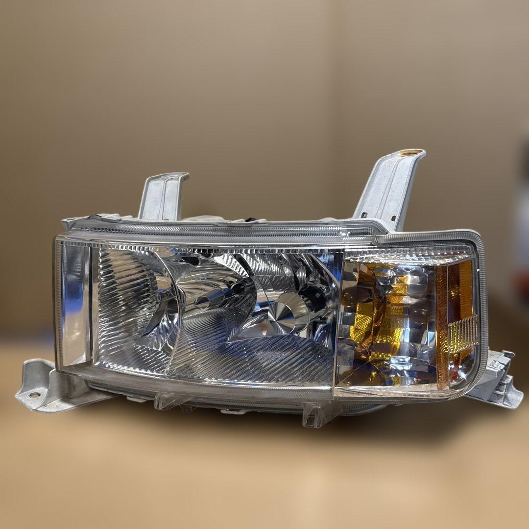 トヨタ BB 純正ヘッドライト 左右セット HID