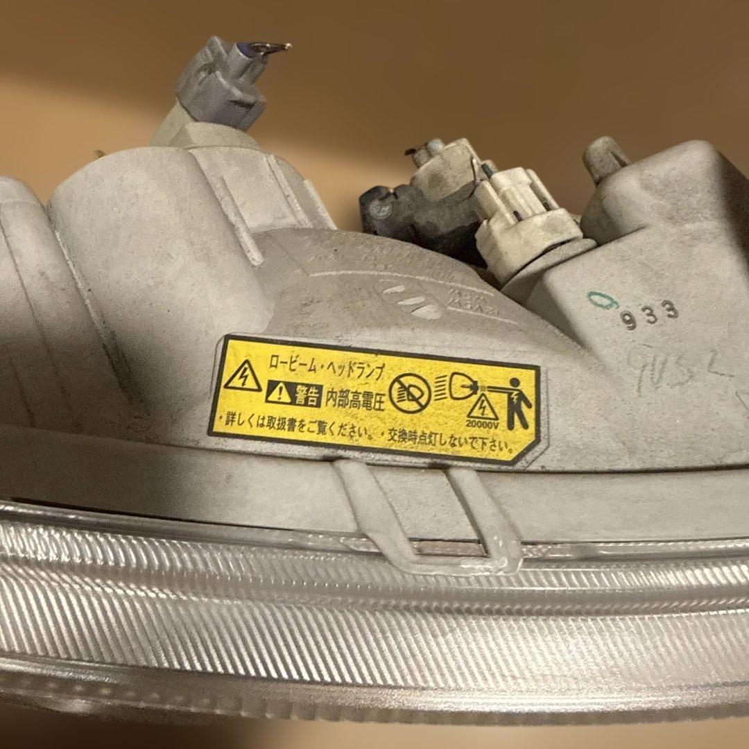 トヨタ BB 純正ヘッドライト 左右セット HID