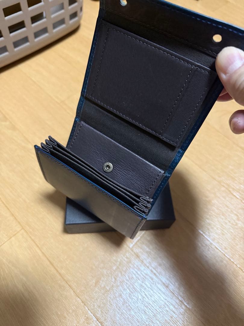 Ｍ+エムピウレザー 二つ折り財布 箱付き