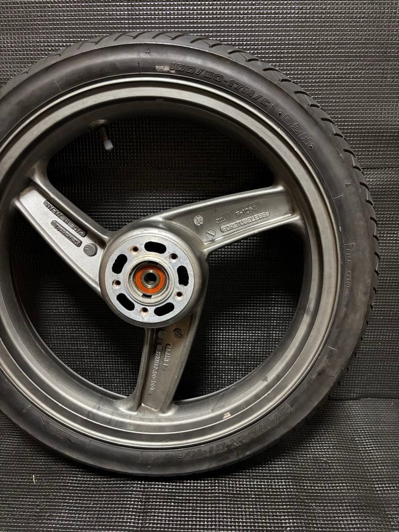 zrx400 純正ホイール　フロントホイール