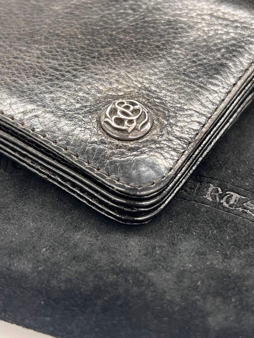 CHROME HEARTS レザーコードストラップ付 クロスボール財布