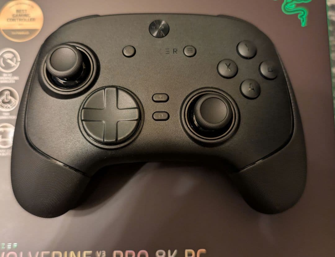 Razer Wolverine V3 Pro 8K PC コントローラー