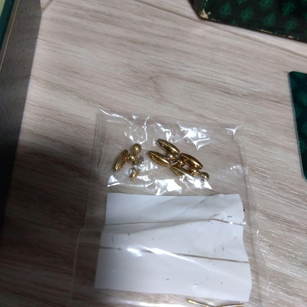 GUCCI ゴールド 腕時計　チェンジベゼル付き