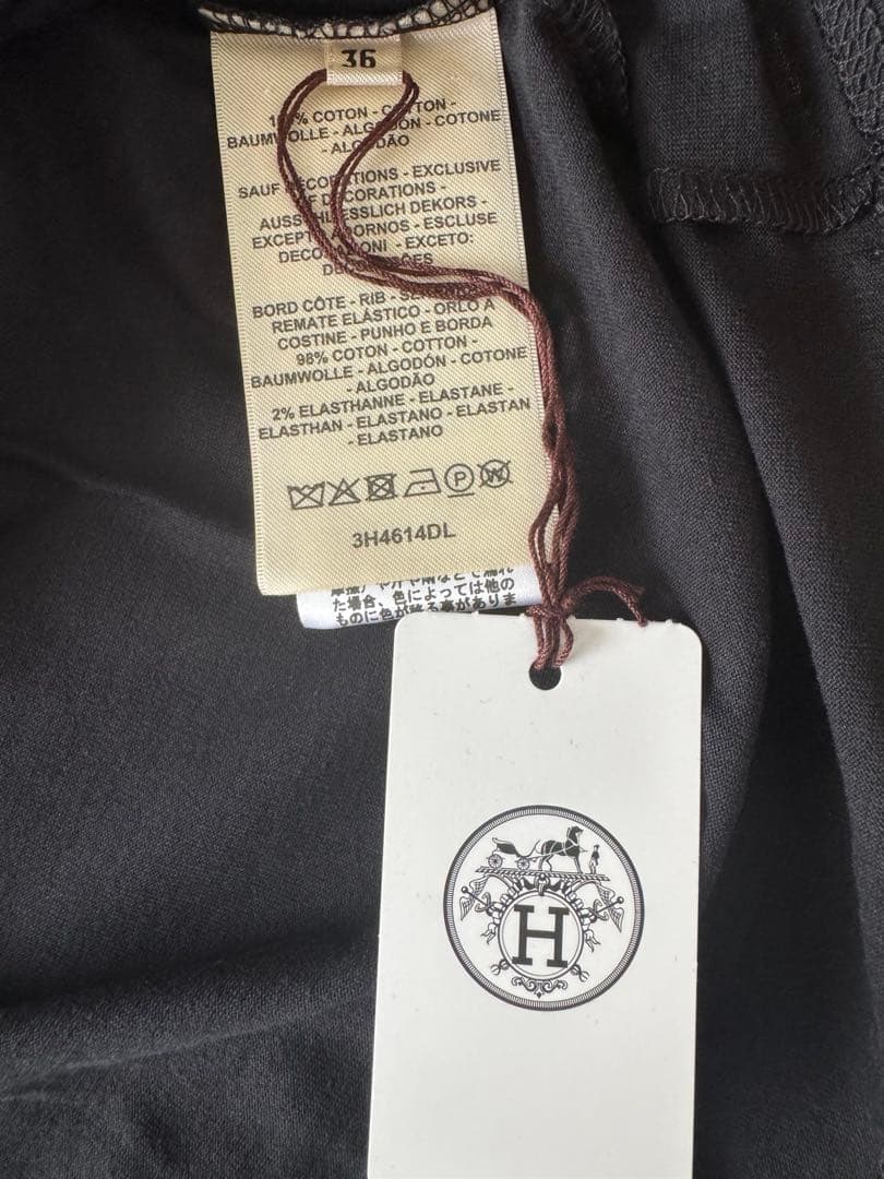 新品未使用タグ付き HERMES ブルーノアール Tシャツ 36サイズ
