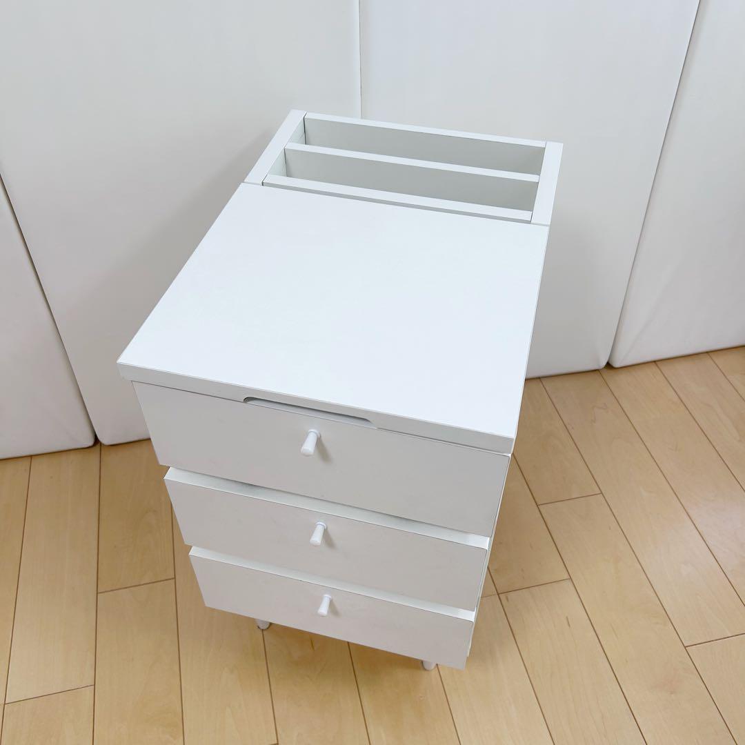 北欧　ナイトテーブル　ホワイト　サイドテーブル　　テーパー丸脚　収納チェスト