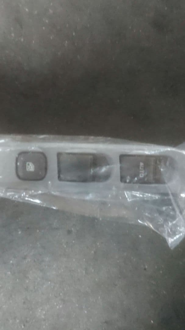 純正　キャンター　パワーウィンドウスイッチ　運転席側　三菱フソウ　三菱ふそう