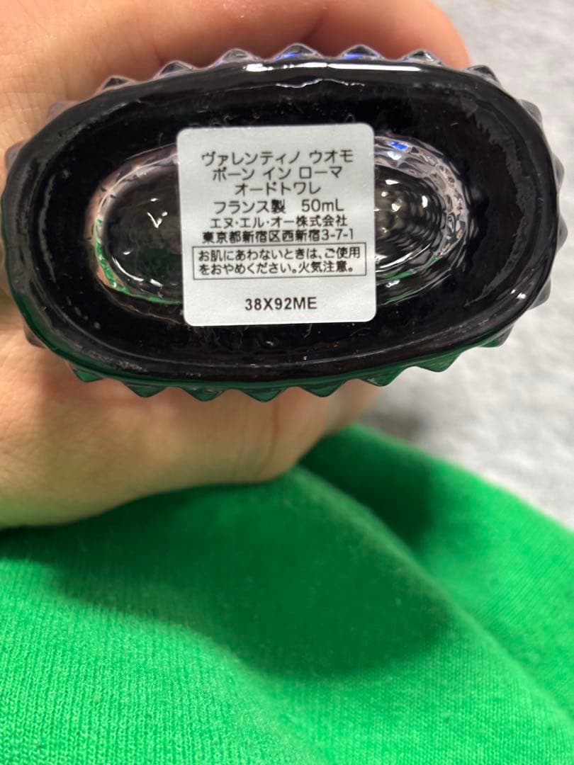 VALENTINO ブラック 香水