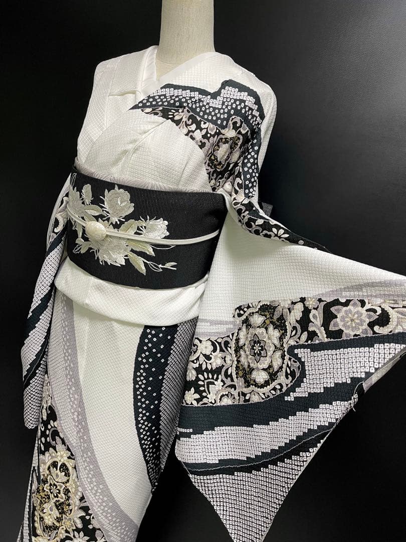 特選金彩訪問着【エキゾチック更紗唐花◆白×黒】疋田文様浮かぶ紋意匠地