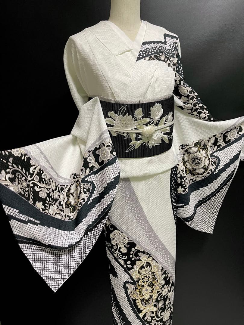 特選金彩訪問着【エキゾチック更紗唐花◆白×黒】疋田文様浮かぶ紋意匠地