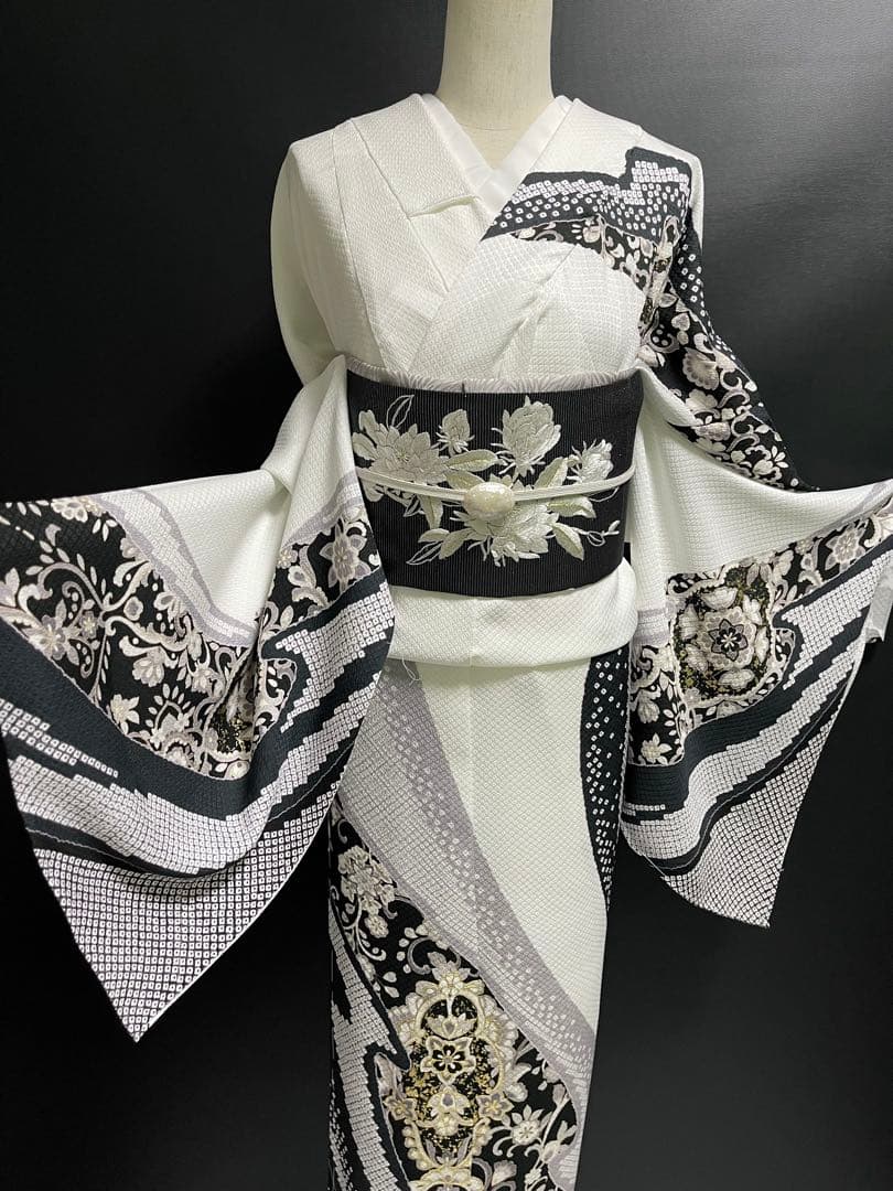 特選金彩訪問着【エキゾチック更紗唐花◆白×黒】疋田文様浮かぶ紋意匠地