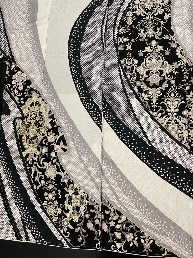 特選金彩訪問着【エキゾチック更紗唐花◆白×黒】疋田文様浮かぶ紋意匠地