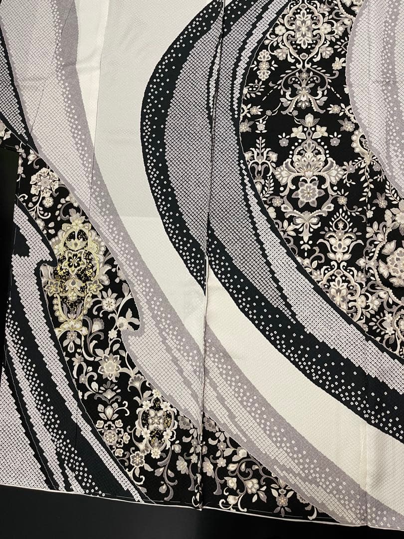 特選金彩訪問着【エキゾチック更紗唐花◆白×黒】疋田文様浮かぶ紋意匠地