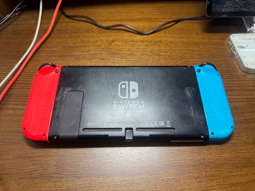 画面割れ ジャンクNintendo Switch 本体 青/赤 ジョイコン付き