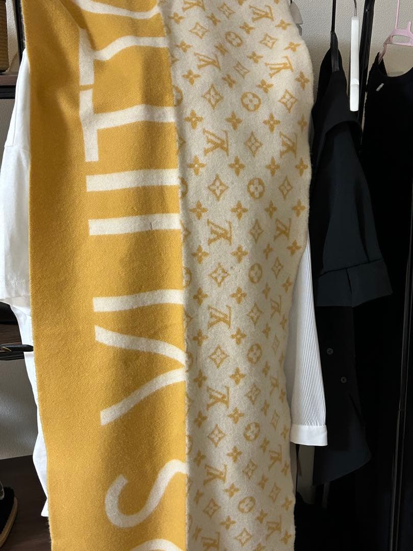 Louis Vuitton ロゴマフラー クリーム/イエロー
