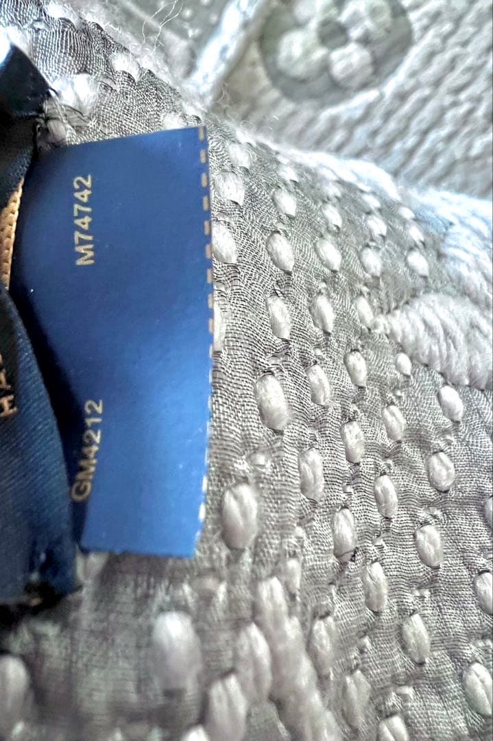 LOUIS VUITTON ルイヴィトン マフラー エシャルプ ロゴ・マニア