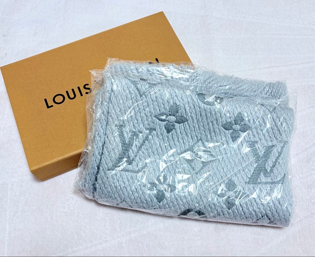LOUIS VUITTON ルイヴィトン マフラー エシャルプ ロゴ・マニア