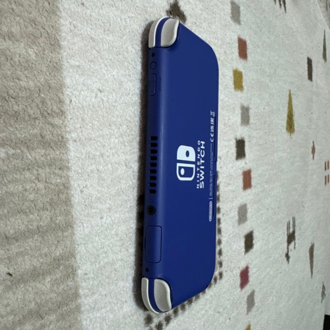 Nintendo Switch lite ブルー