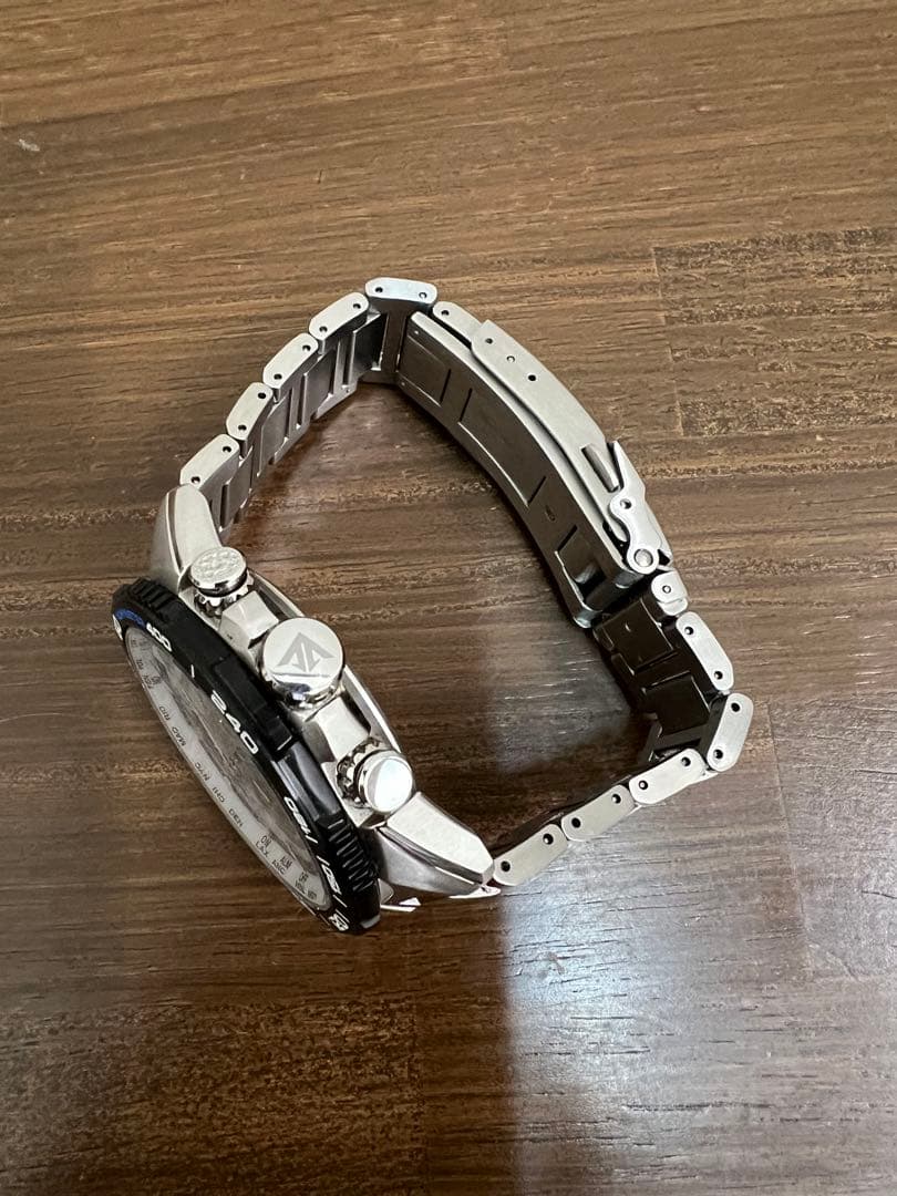 CITIZEN エコドライブ クロノグラフ E660-R013700