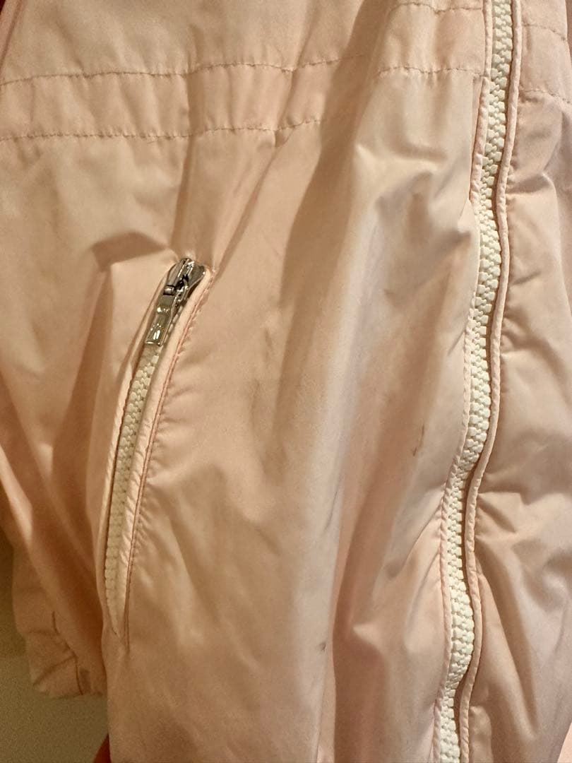 モンクレール　ピンク フード付きジャケット 5才