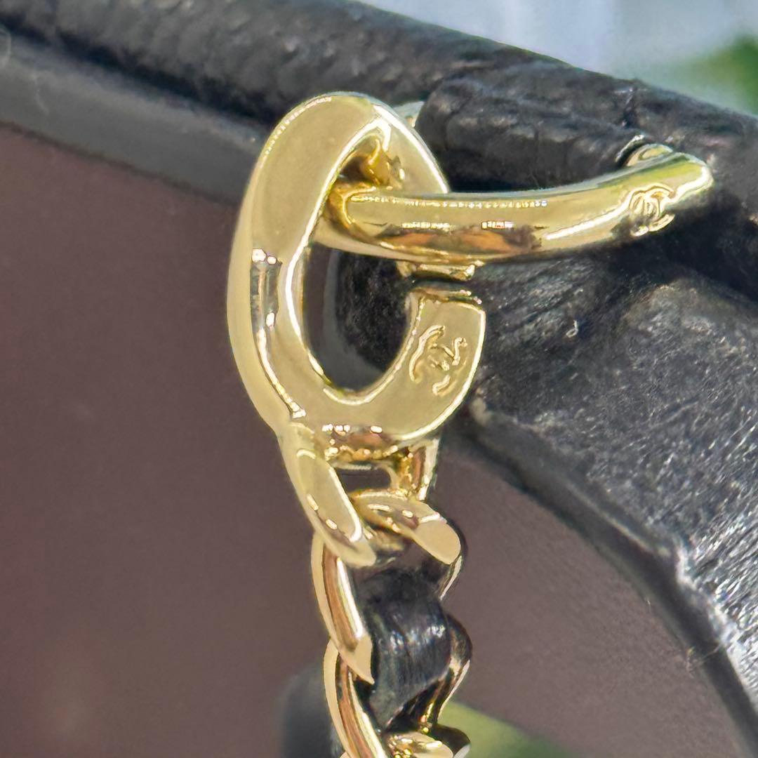 シャネル iPhone15Pro/14Pro/13Pro スマホケース 0695