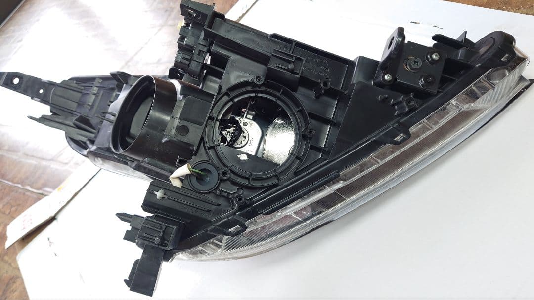 フェアレディZ(後期) Z34 純正 HIDヘッドライト(左のみ)