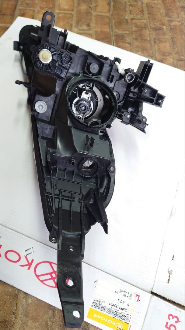 フェアレディZ(後期) Z34 純正 HIDヘッドライト(左のみ)