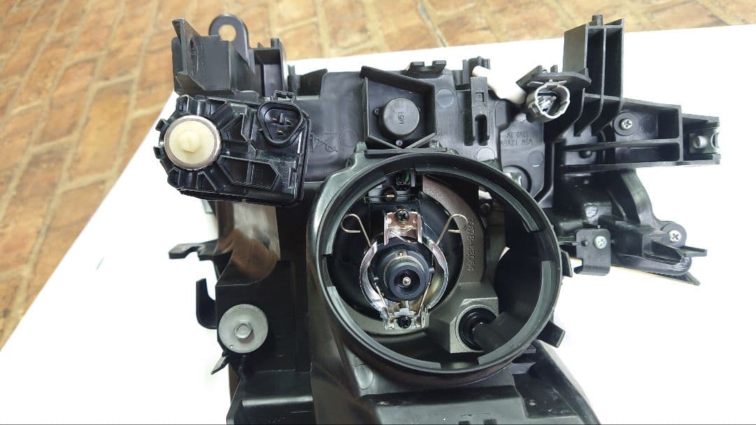 フェアレディZ(後期) Z34 純正 HIDヘッドライト(左のみ)