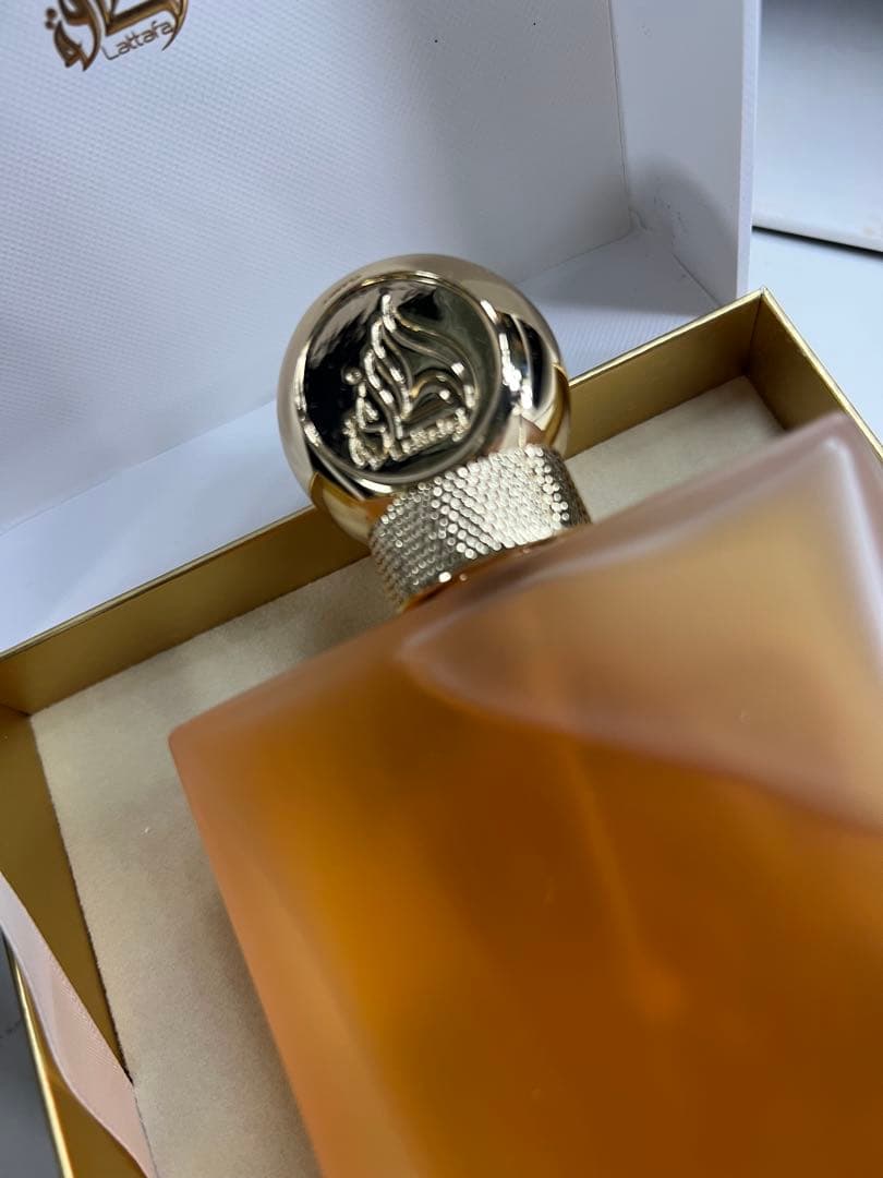 最終値下げ★新品未使用★ Lattafa Tharwah Gold 香水