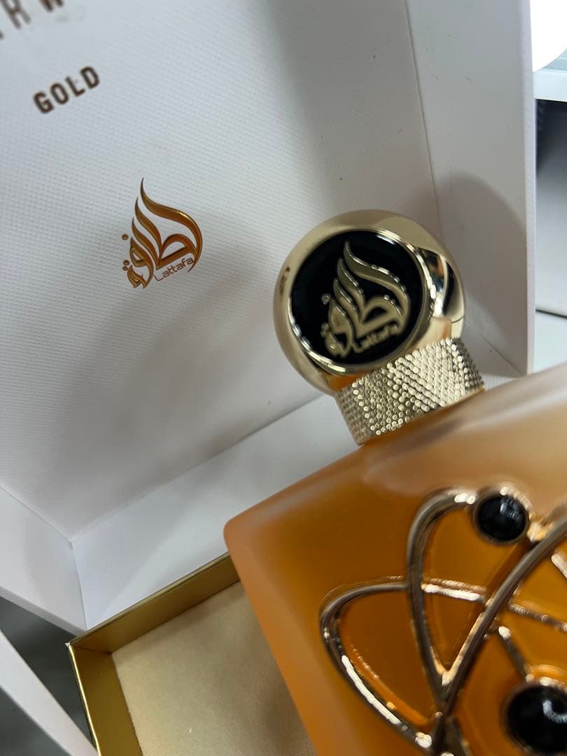 最終値下げ★新品未使用★ Lattafa Tharwah Gold 香水