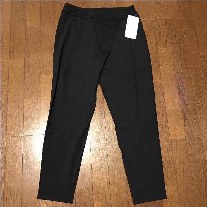 【新品  未使用】ヨガウェアルルレモンLULULEMONベーシックレギンス