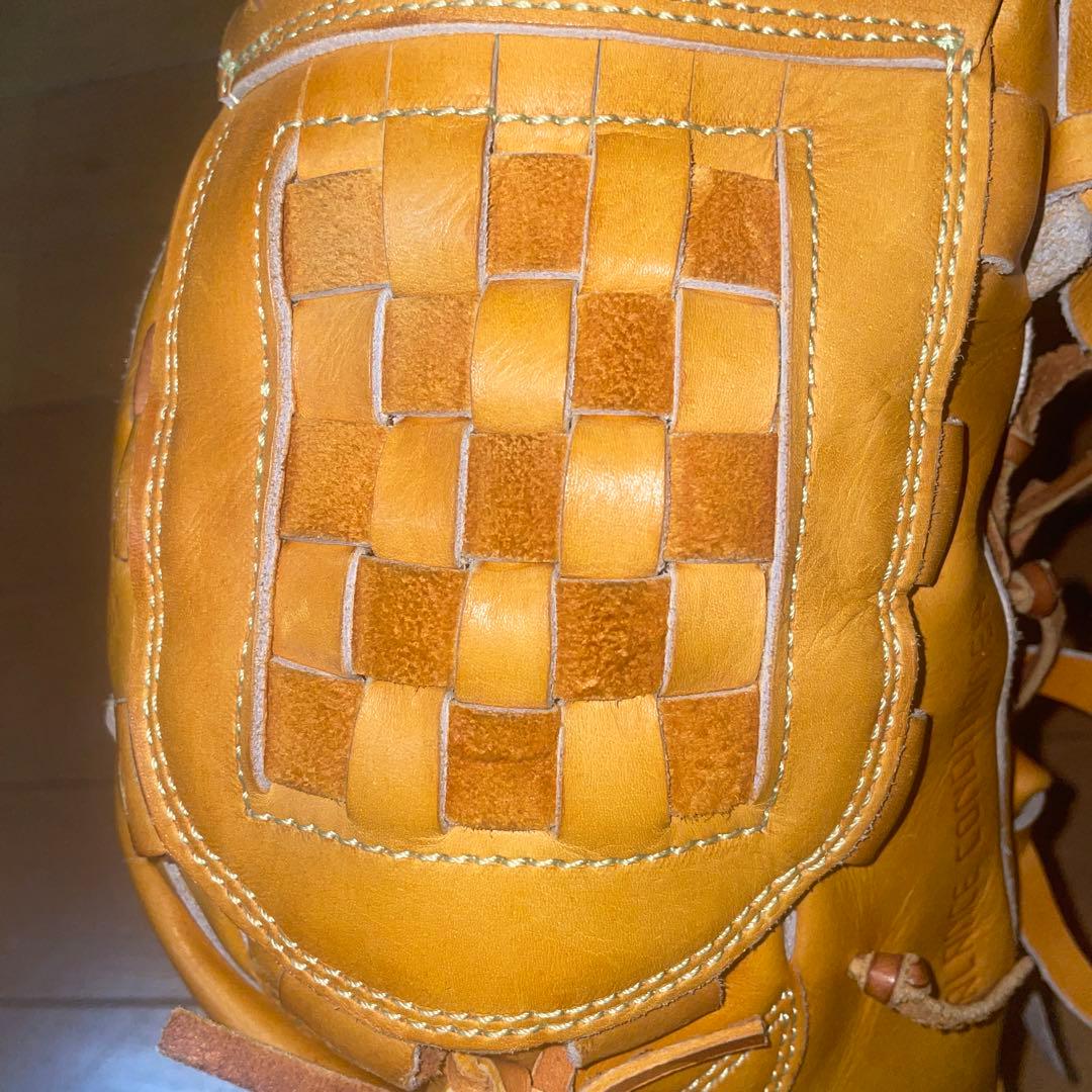 硬式グローブ　投手用　アクセフベルガード