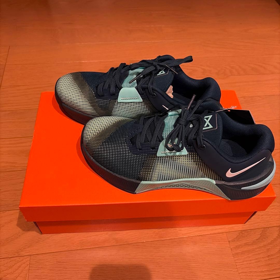 NIKEスニーカー　メトコン10 23.5センチ