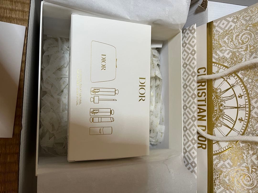 CHRISTIAN DIOR ホリデー オファー2024