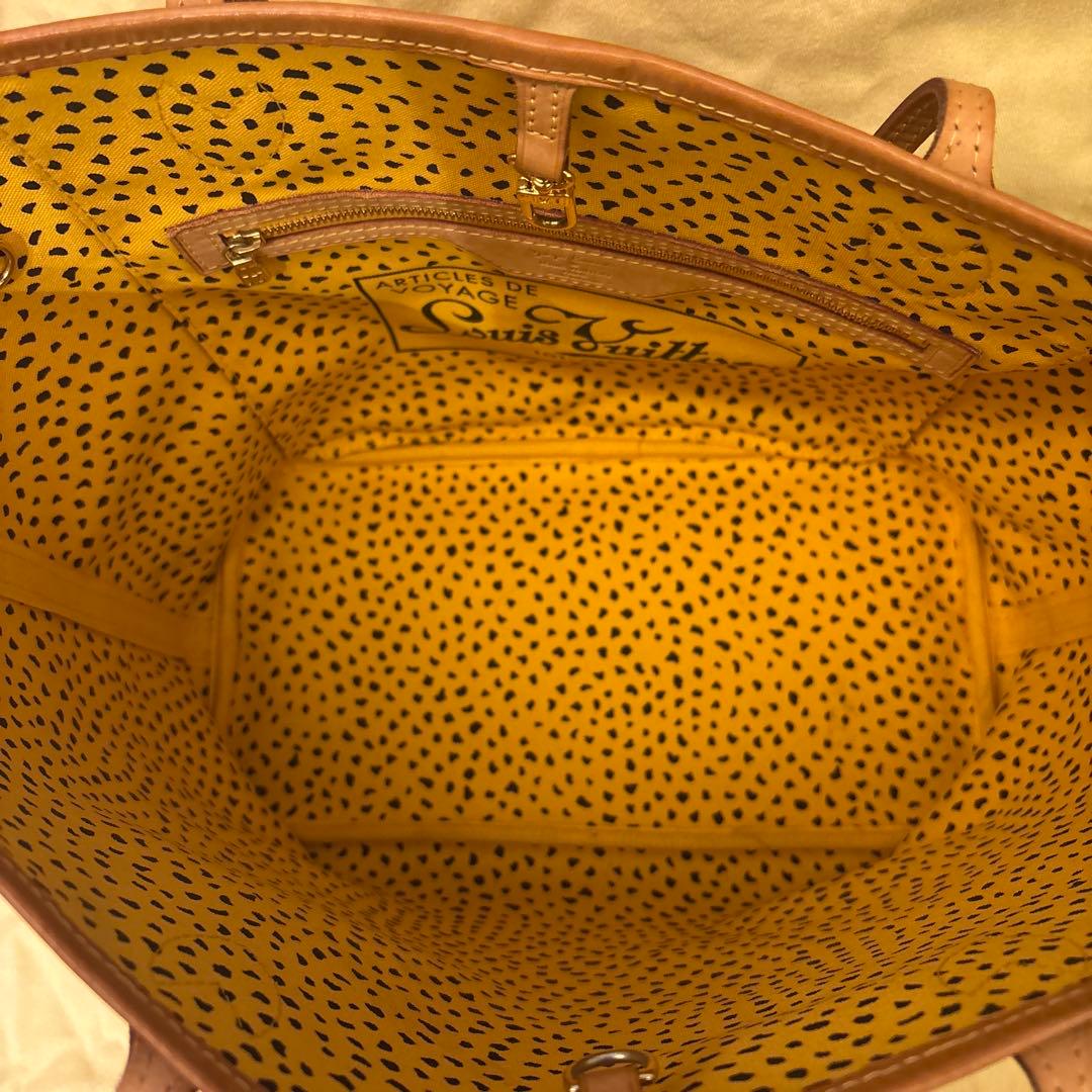 Louis Vuitton （ルイヴィトン） 草間彌生