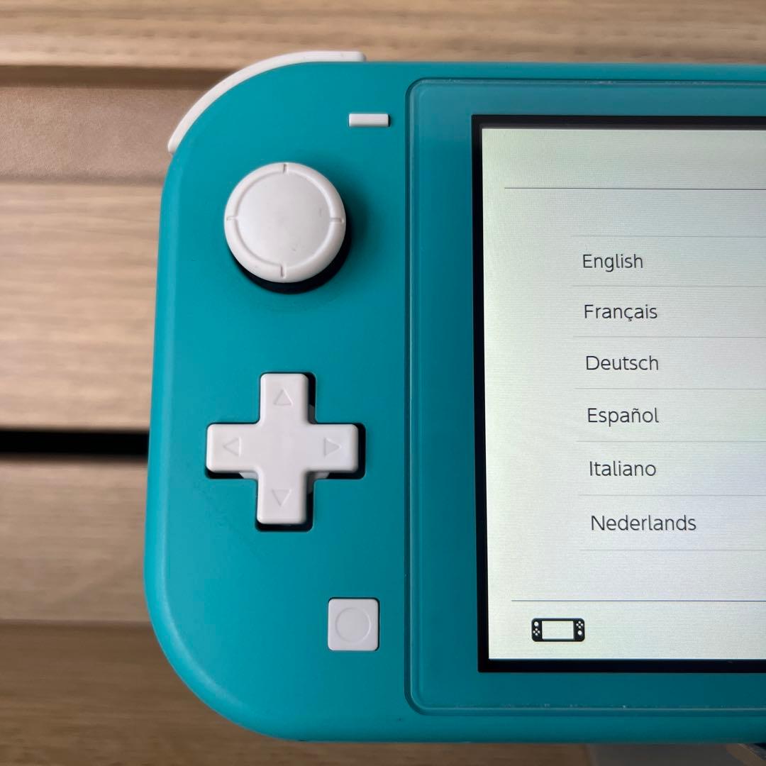 美品 Nintendo Switch Lite ターコイズ 本体 充電器 箱付き