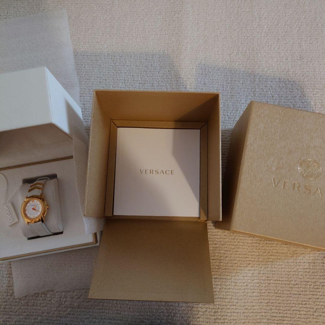 VERSACE アナログクォーツ腕時計 ホワイト/ゴールド