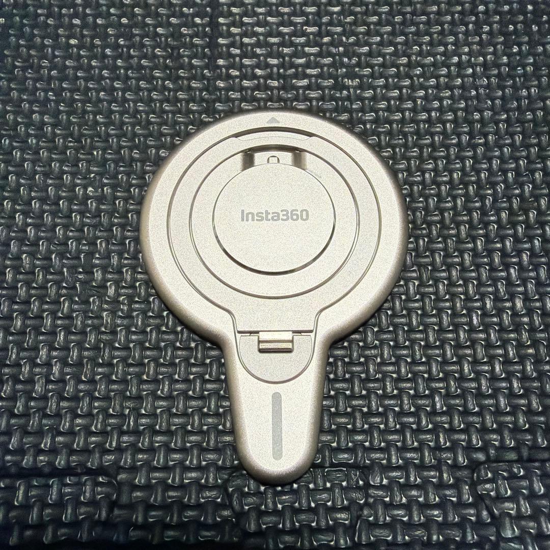 Insta360 Flow 2 Pro（美品、磁気スマートフォンマウント付）